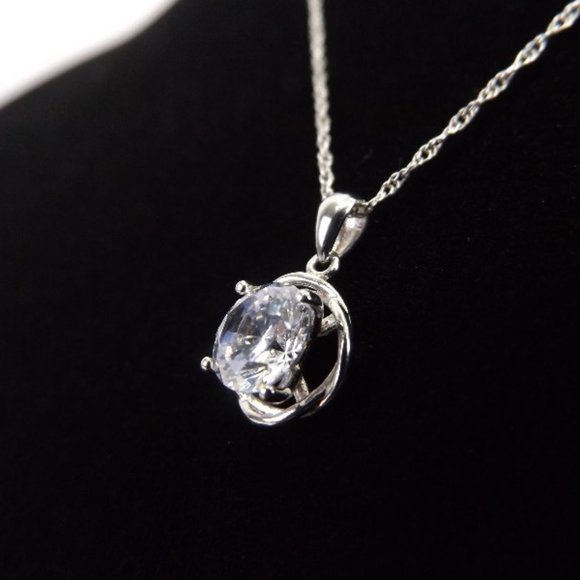 .925 Sterling Silver Crystal Solitaire Round Pendant Necklace - Picture 5 of 11